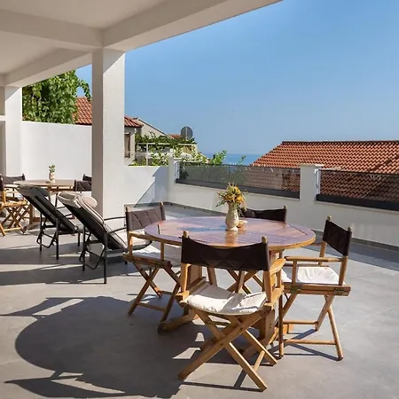 Tomas Ii Guest house