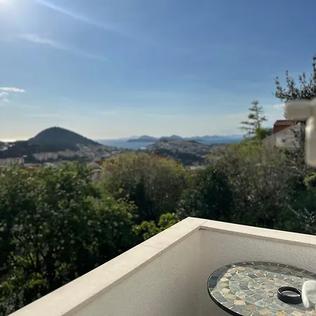 Guest house Tomas Ii