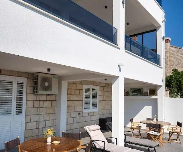 Casa de hóspedes Tomas Ii 3*