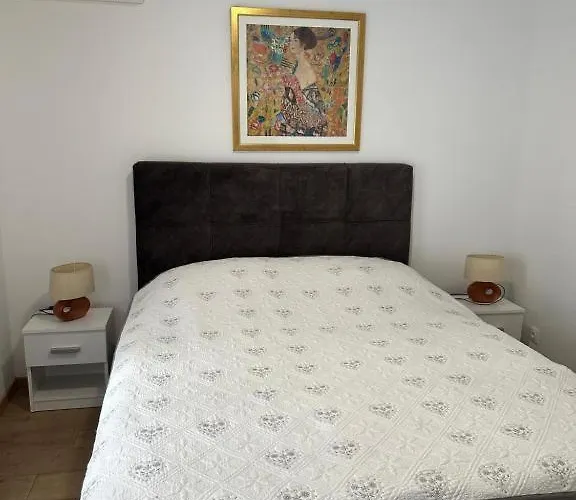 Casa de hóspedes Tomas Ii 3*